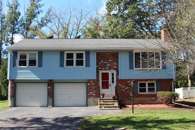 Photo - 11 Minuteman Way Casa