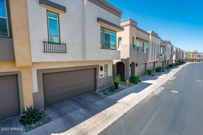 Photo - 7463 E Paraiso Dr