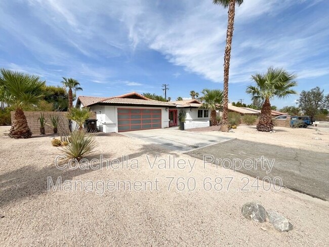 372 W Dominguez Rd
