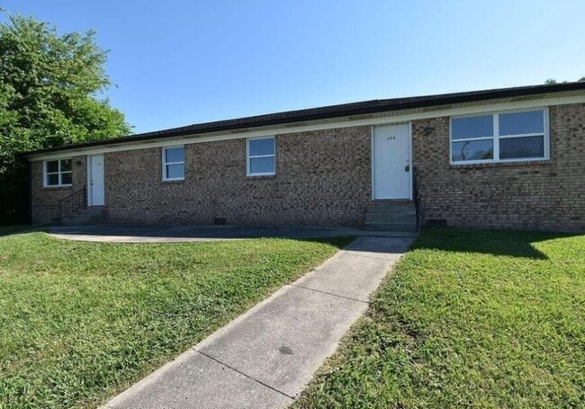 Building Photo - 425 Patrician Pl Unit 2