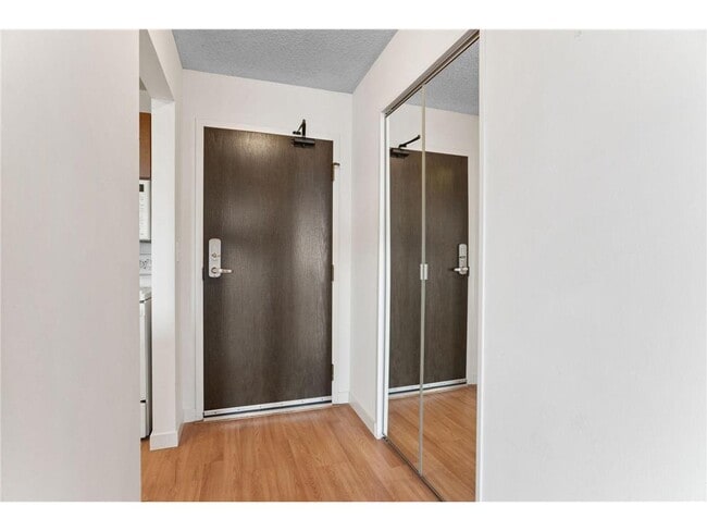 Building Photo - 78 10th St E Unit 2104
