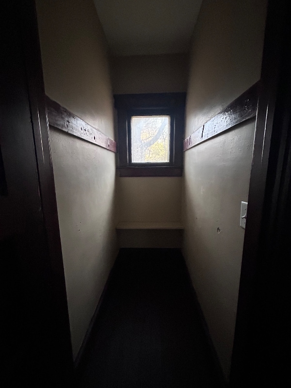 Photo - 1331 E 86th St