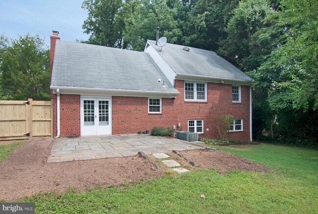 Photo - 5504 Beech Ave