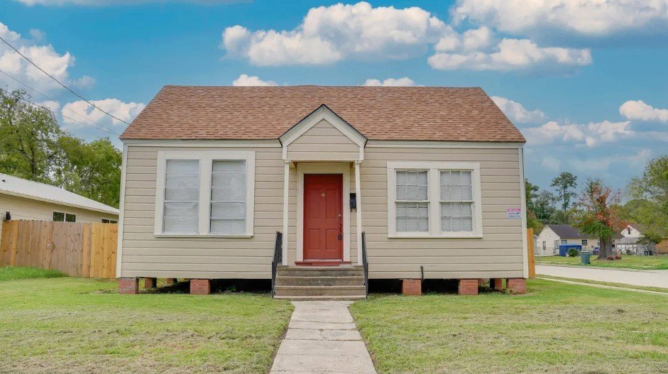 Photo - 410 E Elgie St