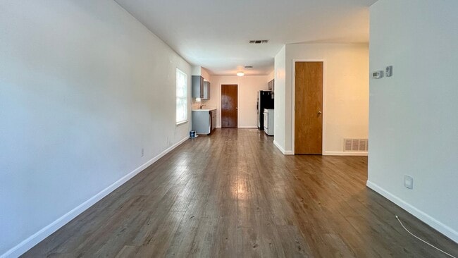 Photo - 2/1 Cottage in Great Location!