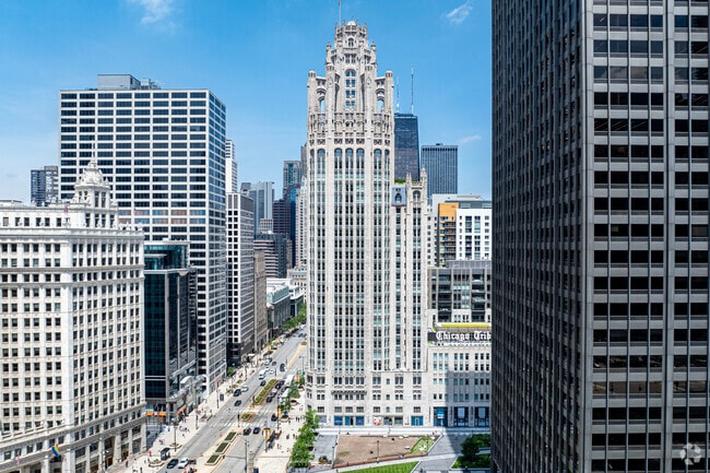 Alternate - Tribune Tower Residences