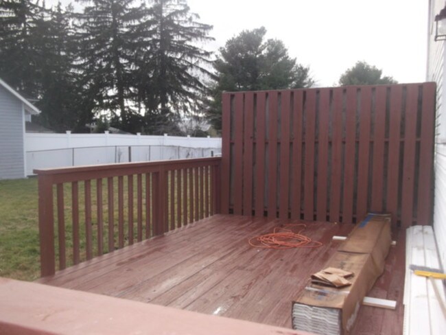 Photo - 485-485 Church St NE