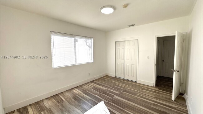 Photo - 120 NE 55th St Unit 4