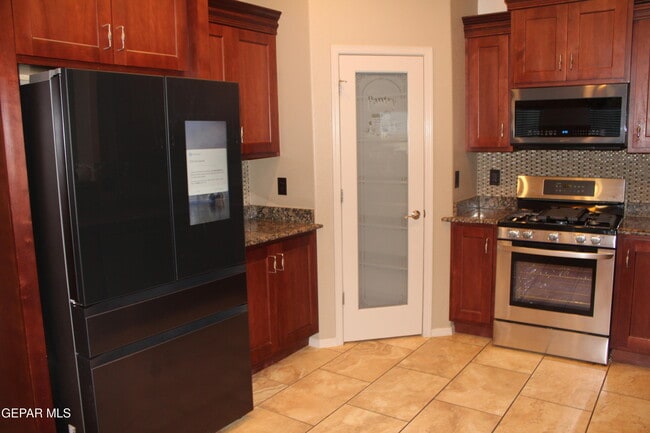 Photo - 3121 Tunnel Point Way