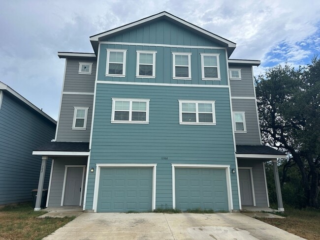 Building Photo - Townhome for Rent Unit 102