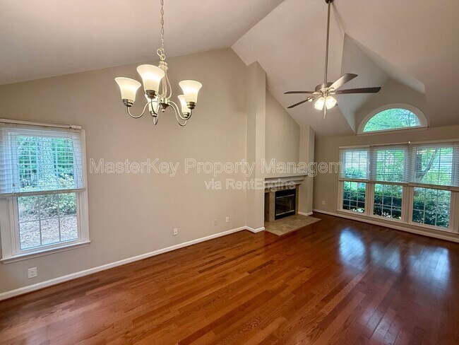 Photo - 103 Miramar Ct