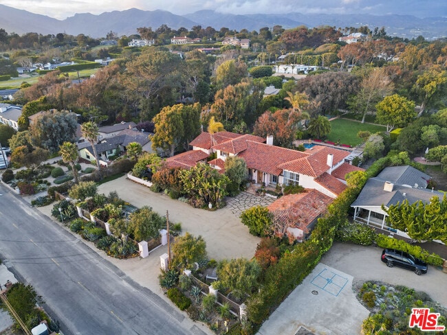 Photo - 7332 Birdview Ave