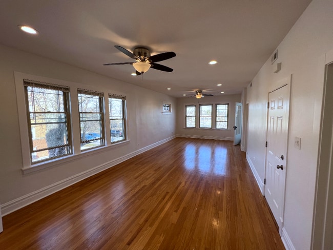 Photo - 6018 N Melvina Ave Unit 2