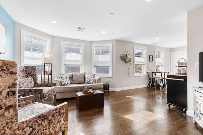 Photo - 22 Victor St Unit 3