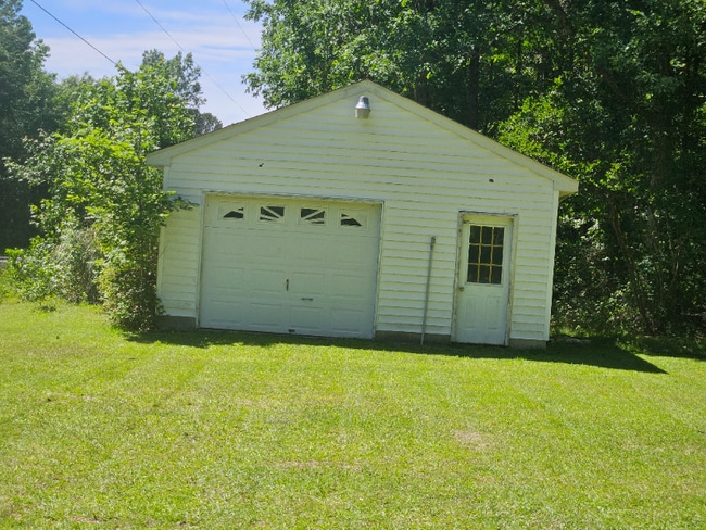 Photo - 6139 Skeeter Pond Rd