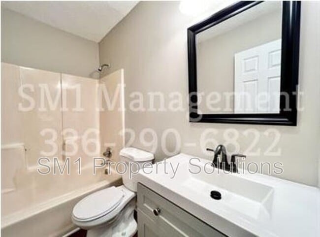 Photo - 1708 Green Oaks Dr SE