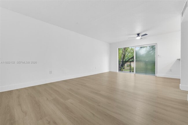 Photo - 12101 NE 6th Ave Unidad 6