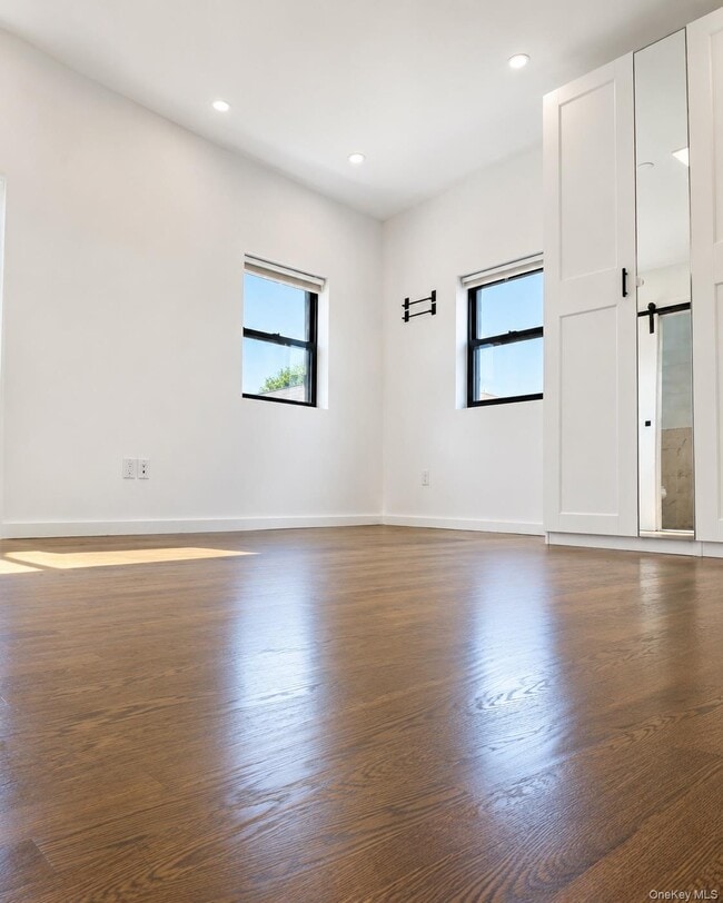 Photo - 20-01 Steinway St Unit 3