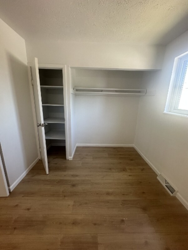 Photo - 17550 Lakeshore Blvd