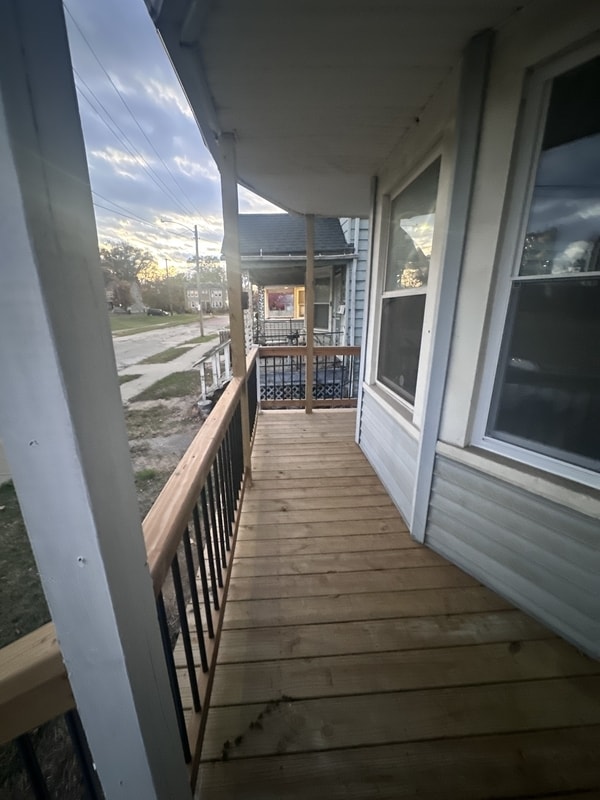 Photo - 9415 Edmunds Ave