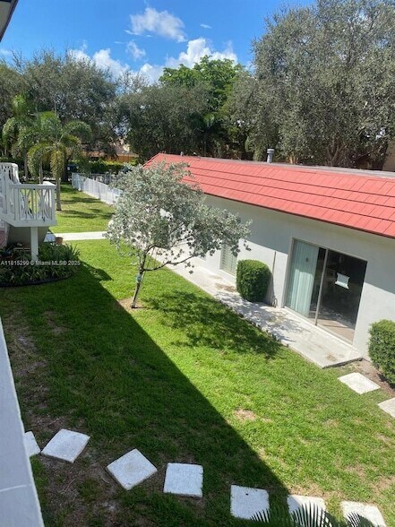 Photo - 899 SE 2nd Ave