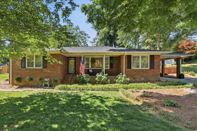 Building Photo - 1338 Northwood Cir NE