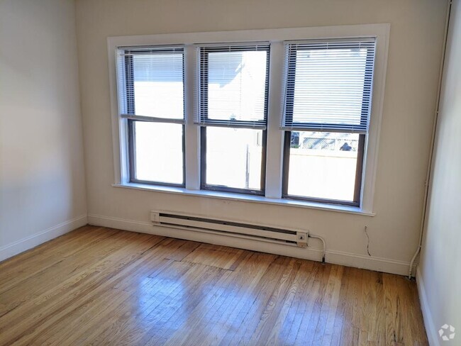 Building Photo - 1 bedroom in Evanston IL 60201 Unit 1313-K3 Rental