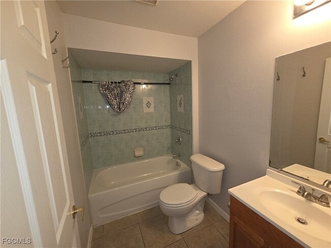 Photo - 3715 SW Santa Barbara Pl