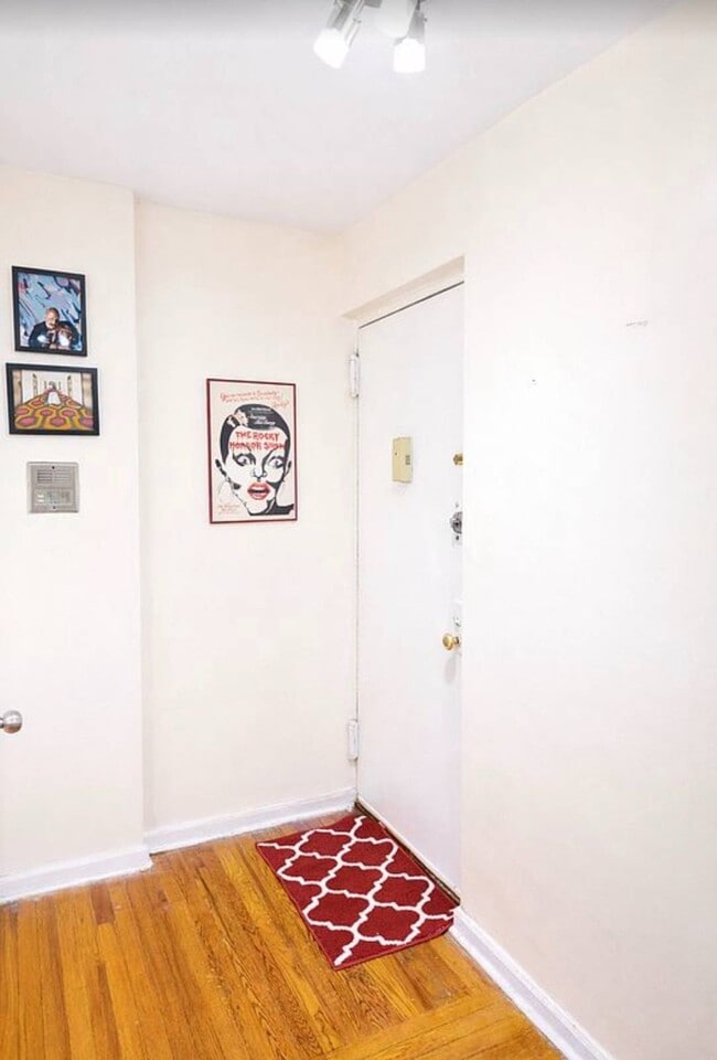 Photo - 110-20 71st Ave