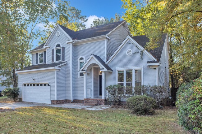Photo - 207 Essex Dr House