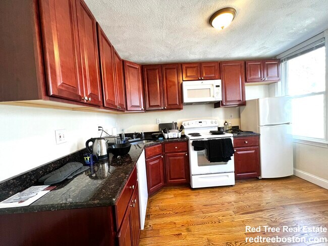 Photo - 14 Leverett St Unit 2