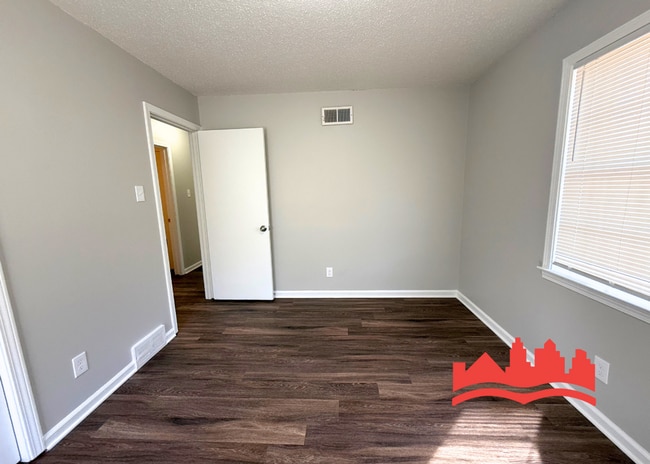 Photo - 2567 Thackery Dr