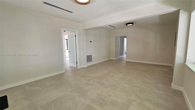 Photo - 424 NE 63rd St