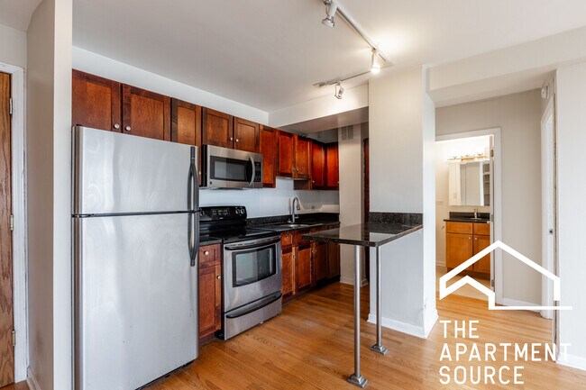 Building Photo - 4180 N Marine Dr Rental