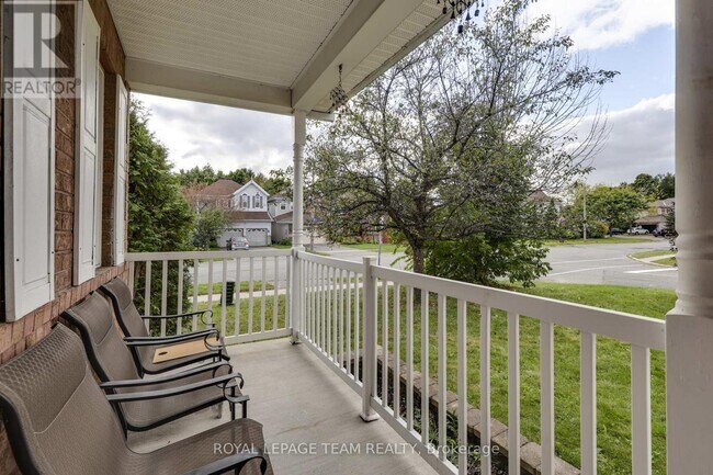 Photo - 35 Norgold Crescent