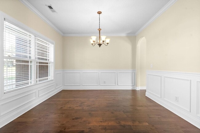 Photo - Pet Friendly Four Bedroom with Bonus!