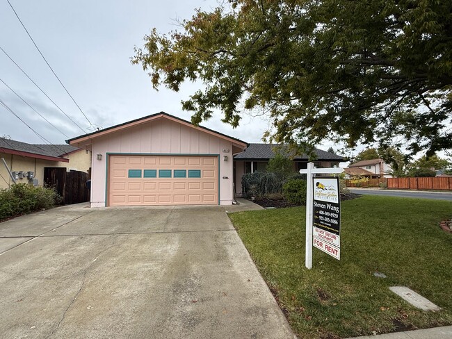 Photo - Single Story Home in Quiet Neigbhorhood Ne...