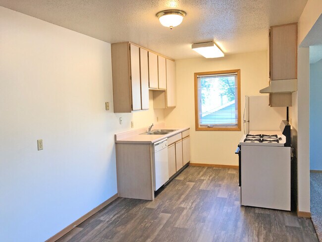 Photo - Churchill Apartments