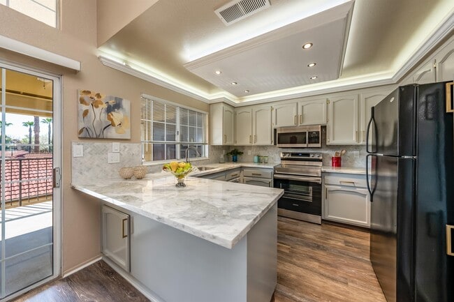 Photo - 8153 N Cedar Ave