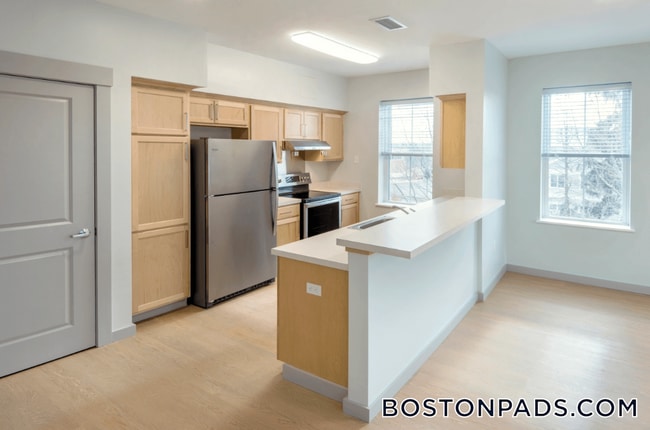 Building Photo - 35 Village Hill Rd