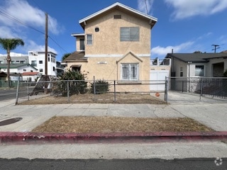 Building Photo - 1659 S Rimpau Blvd Rental