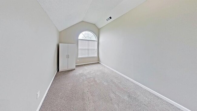 Photo - 5110 Great Oaks Dr Condo Unit BEDROOM 2E - 778151