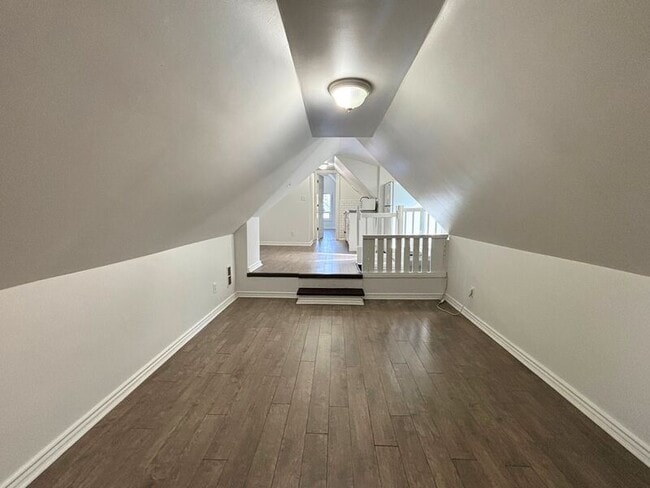 Photo - 482 King William St Unit 3