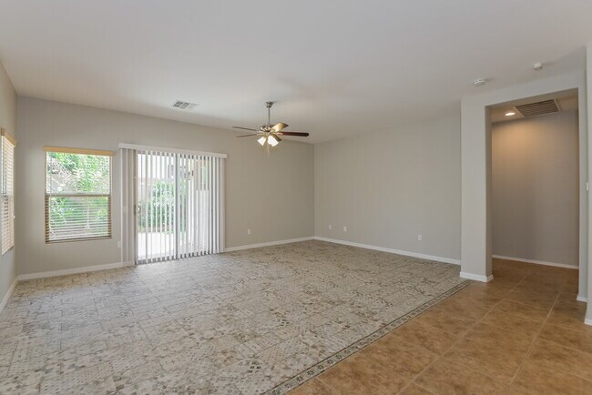 Photo - 873 W Calle Muro Fuerte