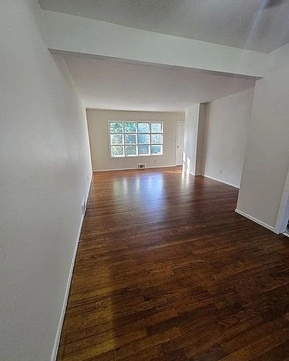 Photo - 681 Aldrich Rd