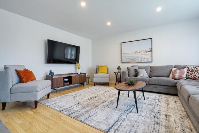 Building Photo - 278 Rue Riviera