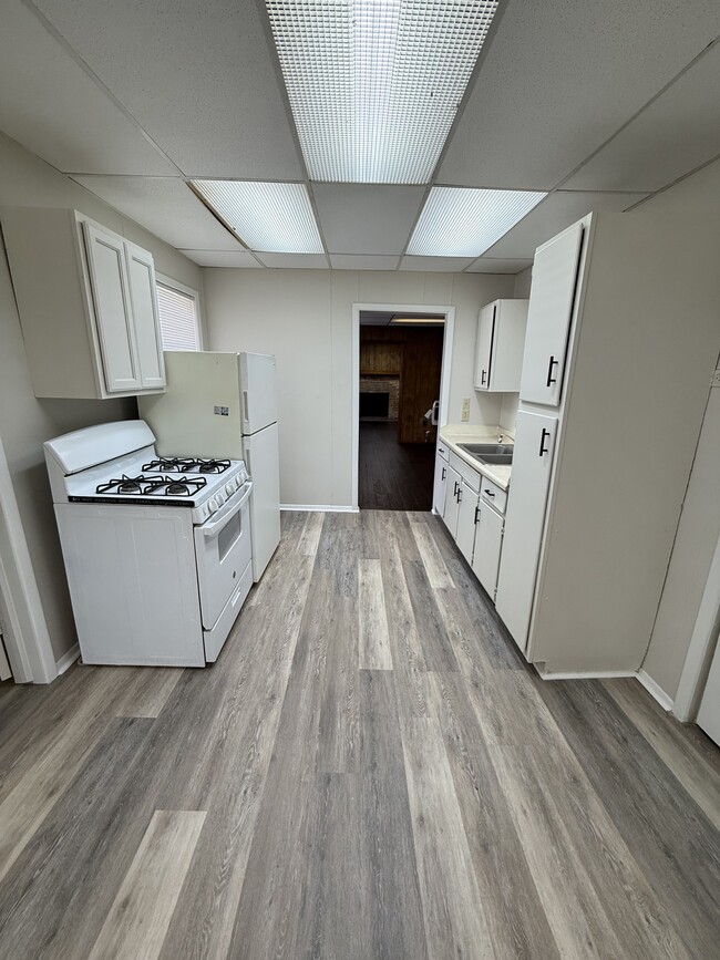 Photo - 118 4th Ave NW