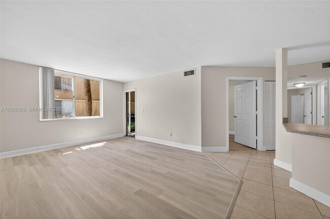 Photo - 4025 W McNab Rd Unidad E109