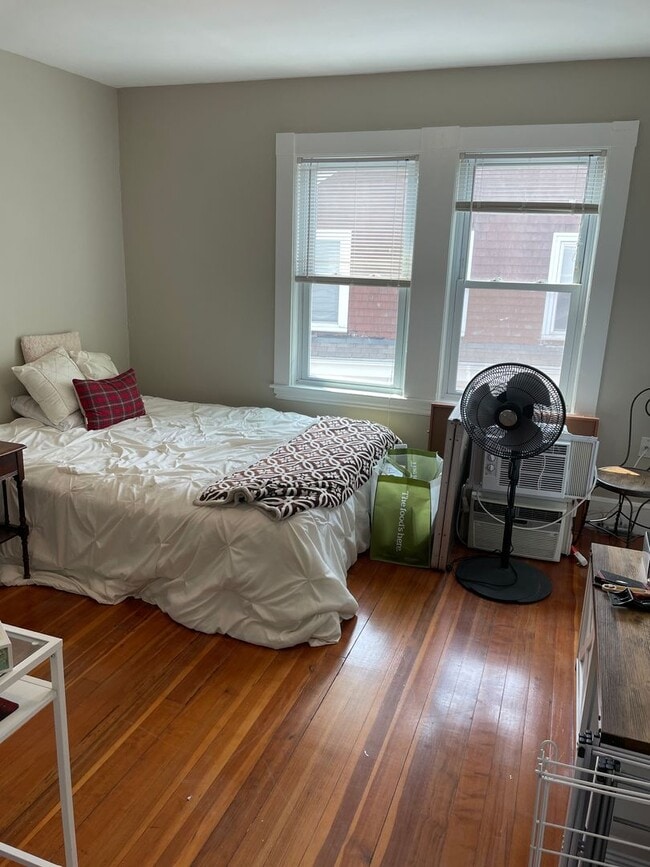 Photo - Huge 4 bed 3 bath Bi level unit near the Red Line and Commuter Rail in Quincy!