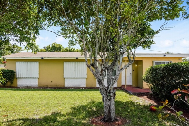 Building Photo - 2730 NW 23rd St